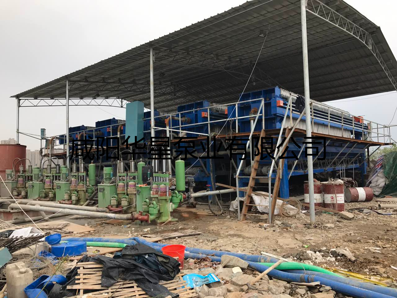 華星陶瓷柱塞泵打樁污泥使用現場-05.jpg